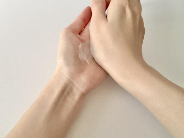 ダイソー　保湿　ハンドケア　おすすめ　やり方　ハンドクリーム　塗り方　パック　