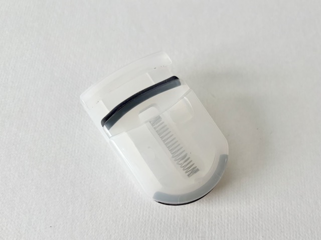 推し活　遠征　ライブ　持ち物　コスメ　おすすめ　旅コスメ　グッズ　アイテム