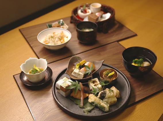 ススキノの日本料理…敷居が高いけれど学生ライターが堪能【札幌】