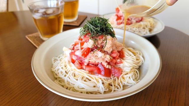 北海道限定調味料「めんみ」つまり「麺つゆ」料理家も手放せない！お薦めは「トマツナおろしそうめん」