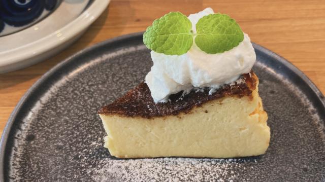 バスクチーズケーキとスペシャルティコーヒー 週3日営業の隠れ家カフェ【石狩】