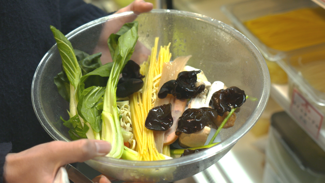 食材を取ったボウル