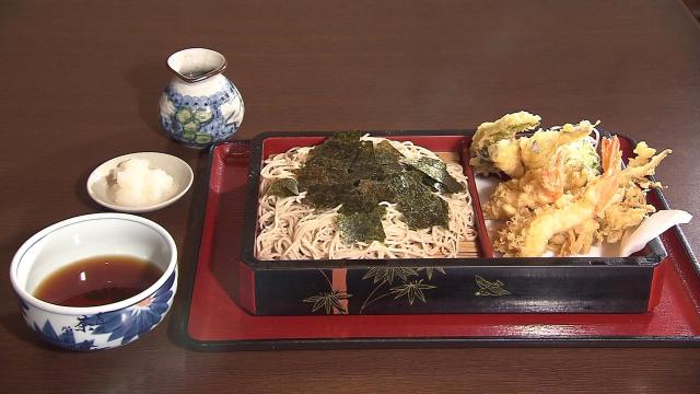 天ざる1600円ボリューム満点！衣サクサク＆中はふわっとエビの天ぷら