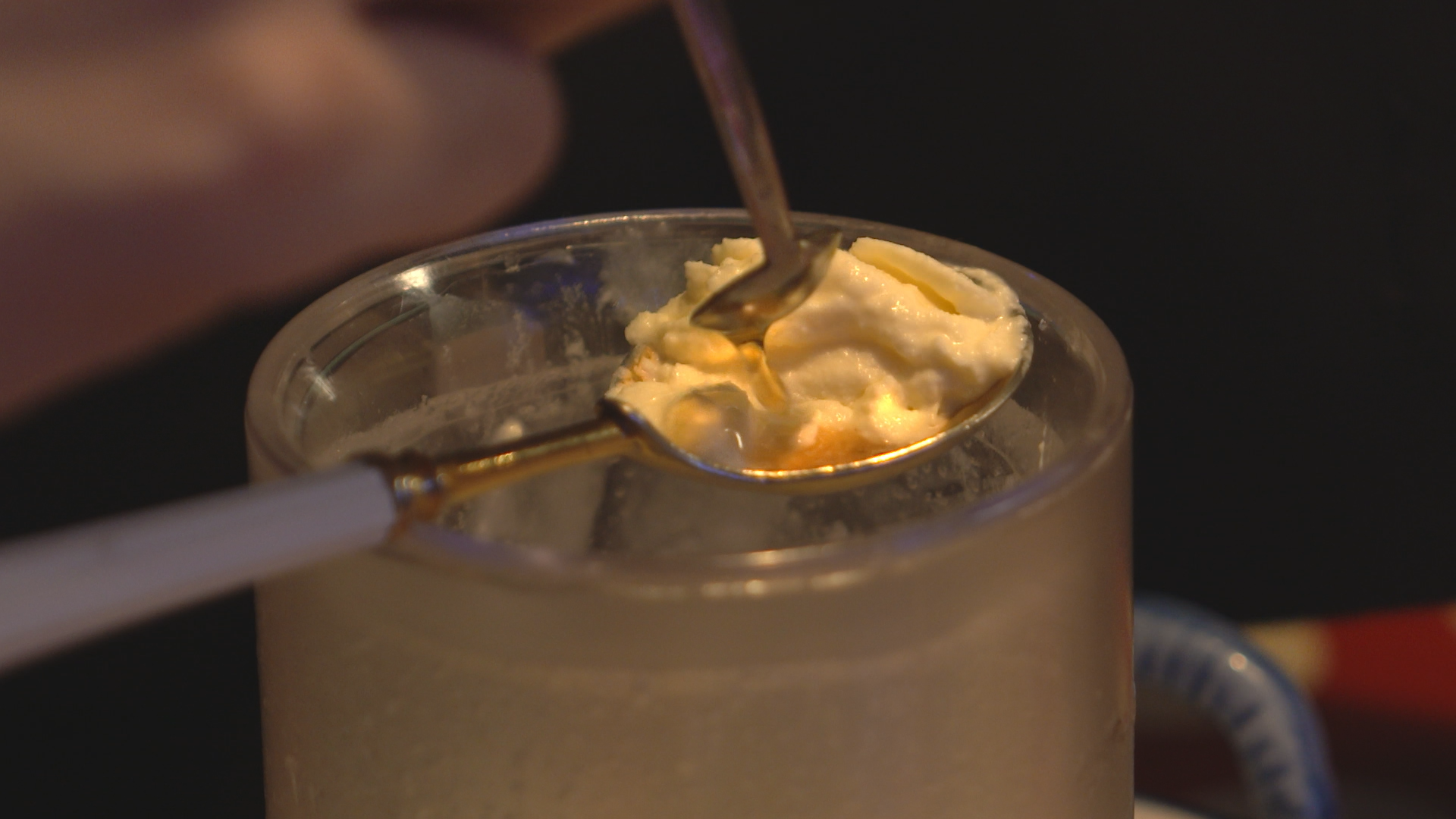 ソフトとお酒の正しい食べ方