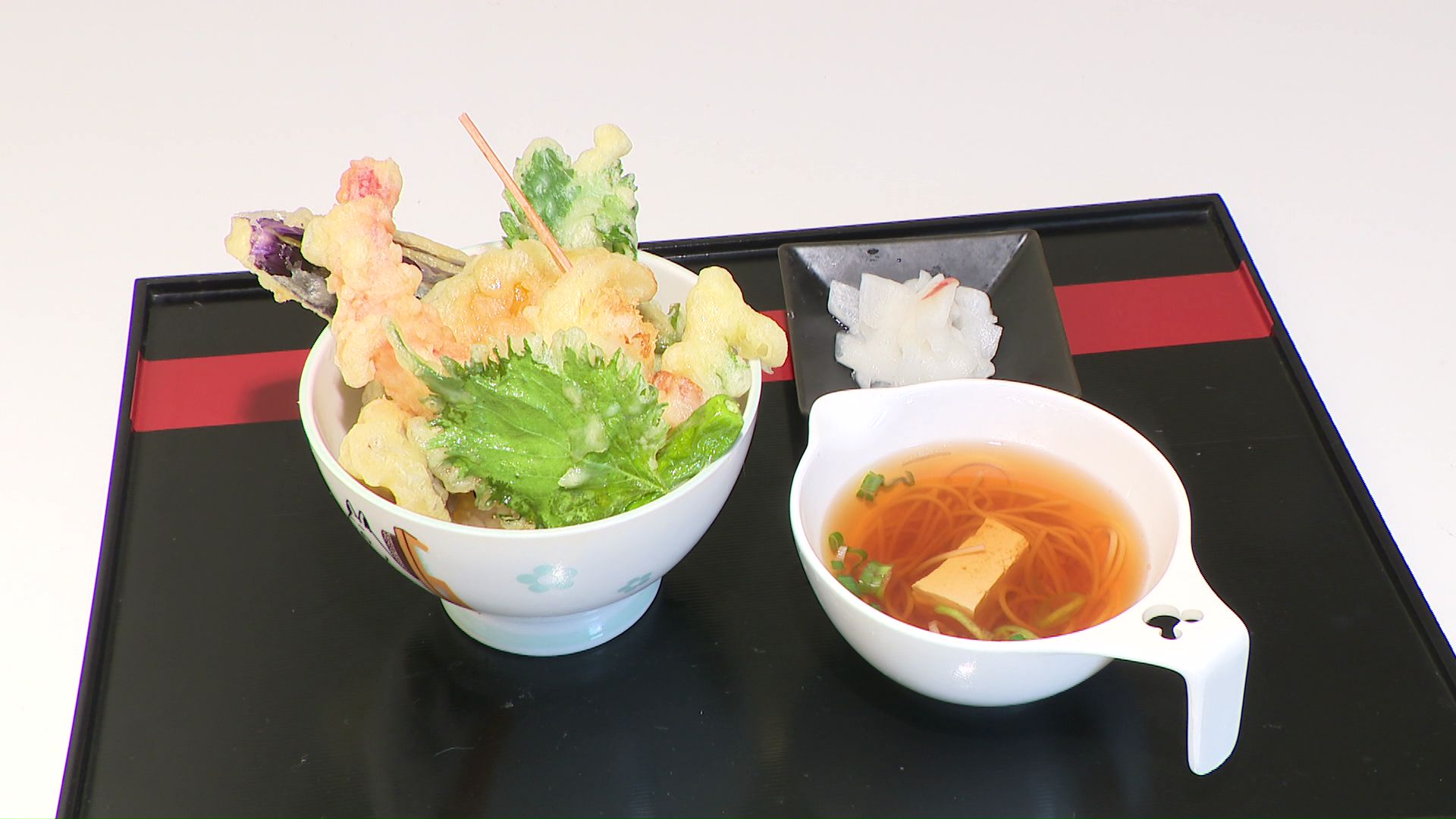 北海道 千歳市/恵庭市 近郊配送 サイドボード 2点セット 店頭でのお受渡し大歓迎 天丼に汁物がついて500円！金・土曜ランチ限定！「恵庭・千歳方面で