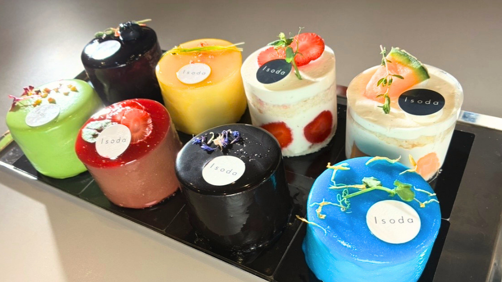 春のオープンから人気席巻！その名は“Isoda”…宝石のような美しいケーキにうっとり！ザクッと"美味しい"絶品シューも