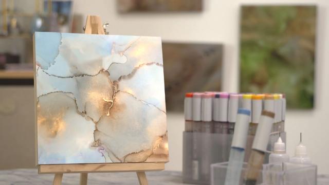 ハマる女性続出！「アルコールインクアート」…