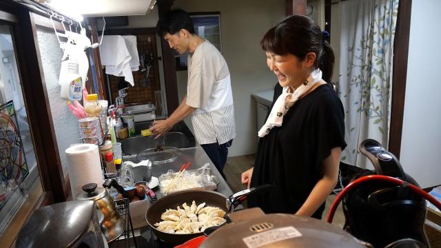 「いとこんち」で地域の人と料理