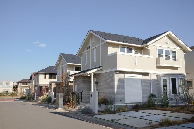 お金の専門家が解説…家賃は値上げ・住宅ローン金利上昇「持ち家がいい？それとも賃貸？」