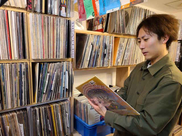 レコード人気が再燃！Z世代「なにこれ面白い」買取屋さん賑やか！人気ラジオリポーターが取材！【札幌】