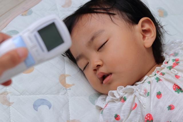 ママパパ必見！子どもの看護等休暇、「小3までOK」になったって知ってた？学級閉鎖や卒業式でも使える！