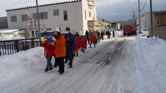 西野少年消防クラブの防災パトロール