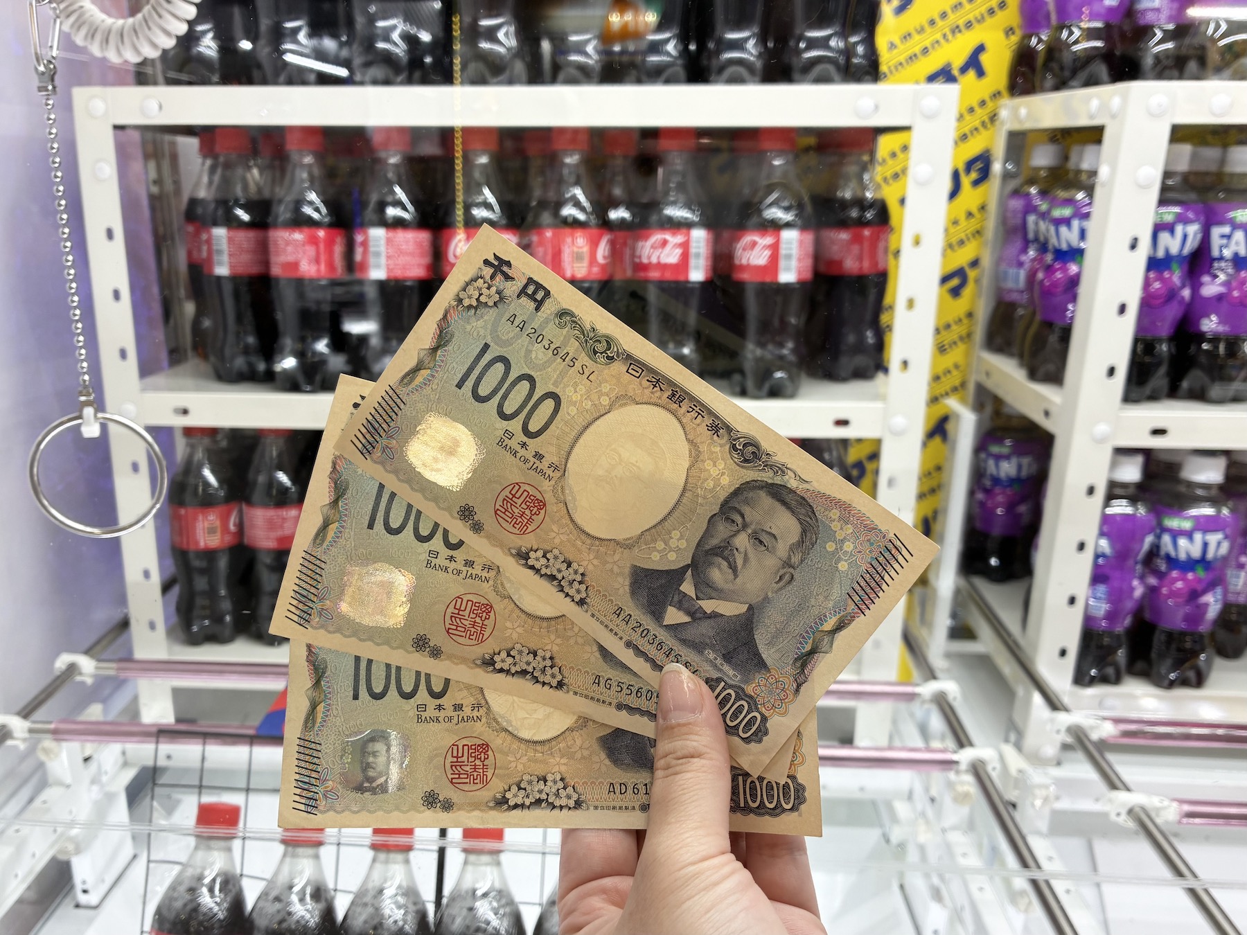 予算3,000円で クレーンゲームに挑戦したらどれくらい獲れる？まさかの結果に主婦ライター大興奮！景品獲得のコツも紹介【万代札幌手稲店】