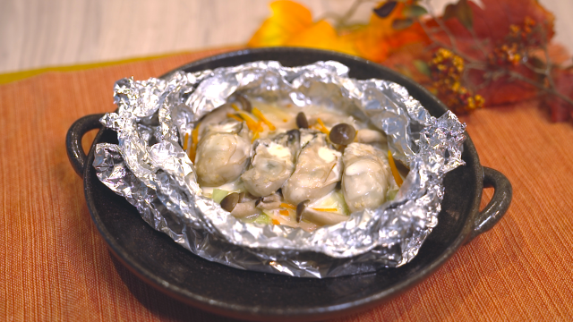 牡蠣とレモンは相性抜群！ホイル包みであったかホクホク「牡蠣のレモンちゃんちゃん焼き」の作り方