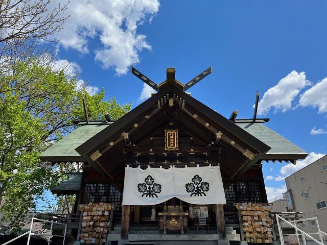 札幌諏訪神社 拝殿