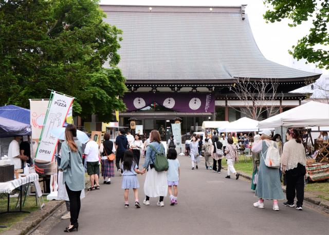 ススキノ地区で清々しいイベント！お寺で開かれるマルシェ「ひがほん暮らしの朝市」【札幌】