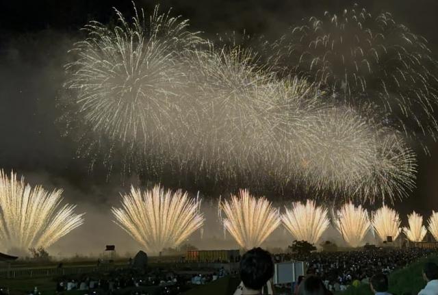 勝毎花火大会