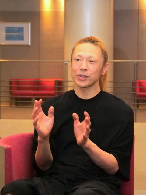 作品の見どころを語る森山さん  (C)あきた芸術劇場ミルハス