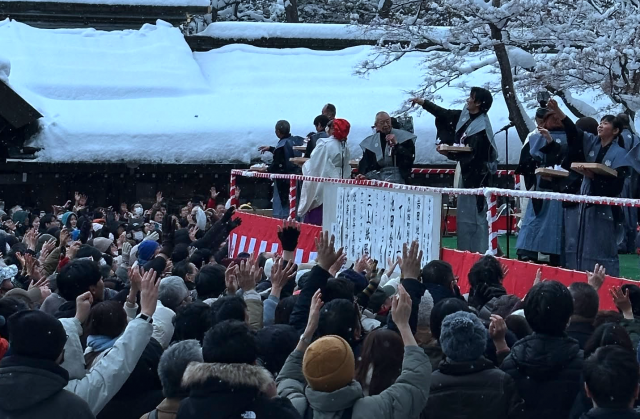 北海道神宮　豆まき